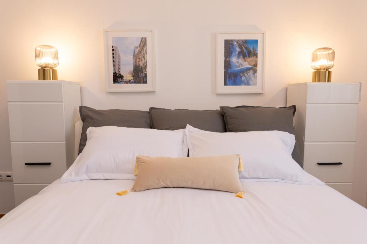 Nobel: Premium Two-Room Apartment In Bucharest'S City Center! Екстер'єр фото