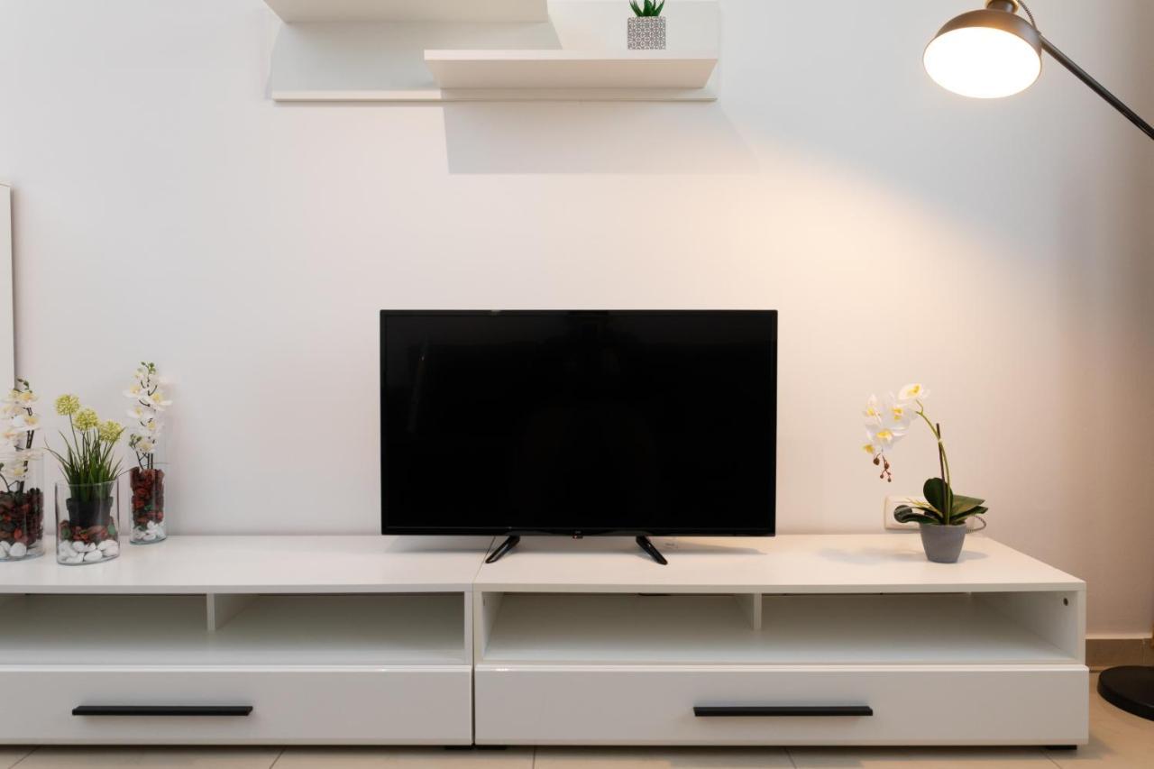 Nobel: Premium Two-Room Apartment In Bucharest'S City Center! Екстер'єр фото