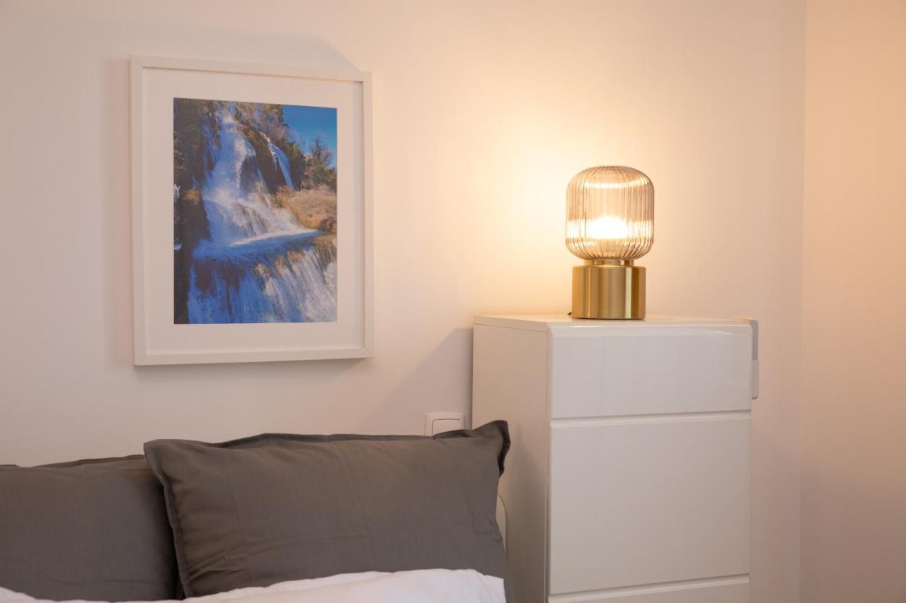 Nobel: Premium Two-Room Apartment In Bucharest'S City Center! Екстер'єр фото